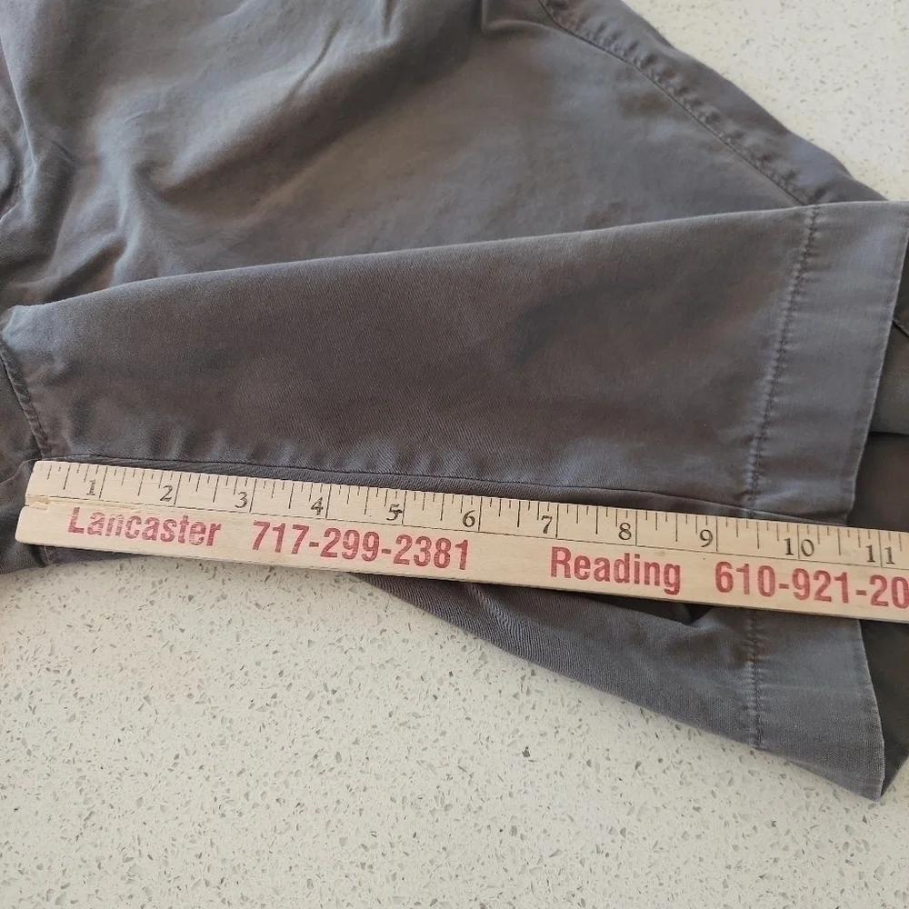 J.CREW Men Chino Shorts Size 36 Classic Flat Front 100% Cotton Gray Khaki EUC